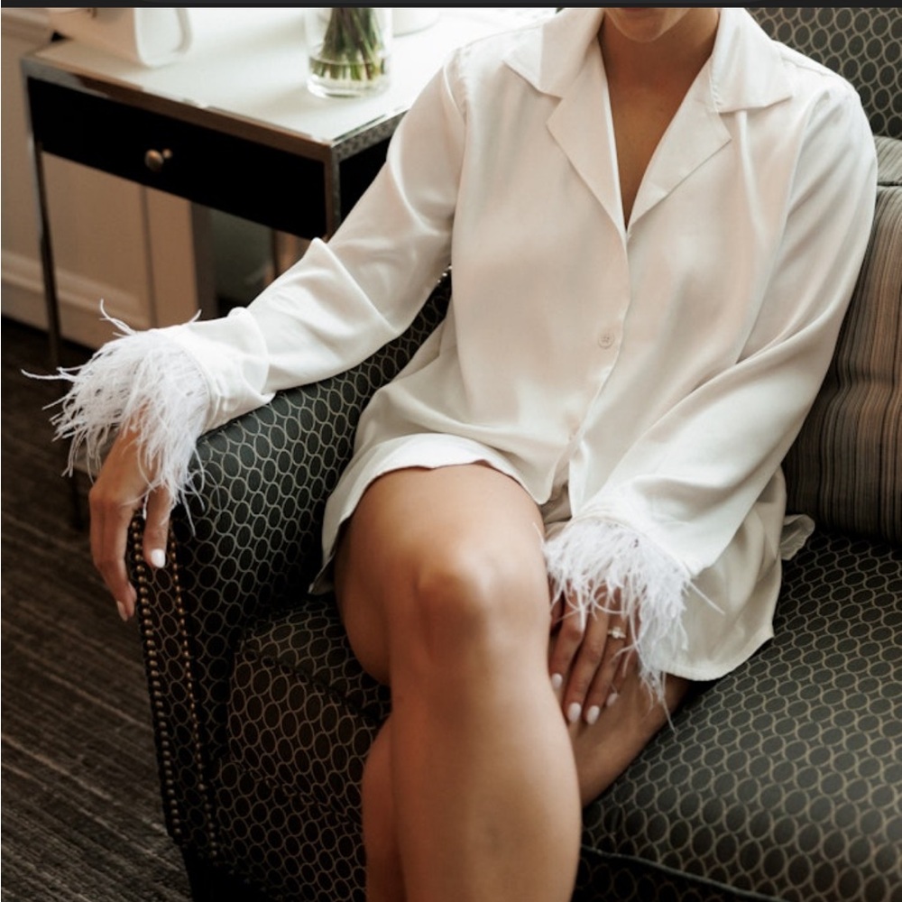 NWT Anthropologie Audrey Adele Feather-Trim Pajama Blouse & Shorts Ivory Size XS - Picture 3 of 4